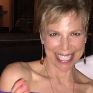 Meet your Posher, Carrie